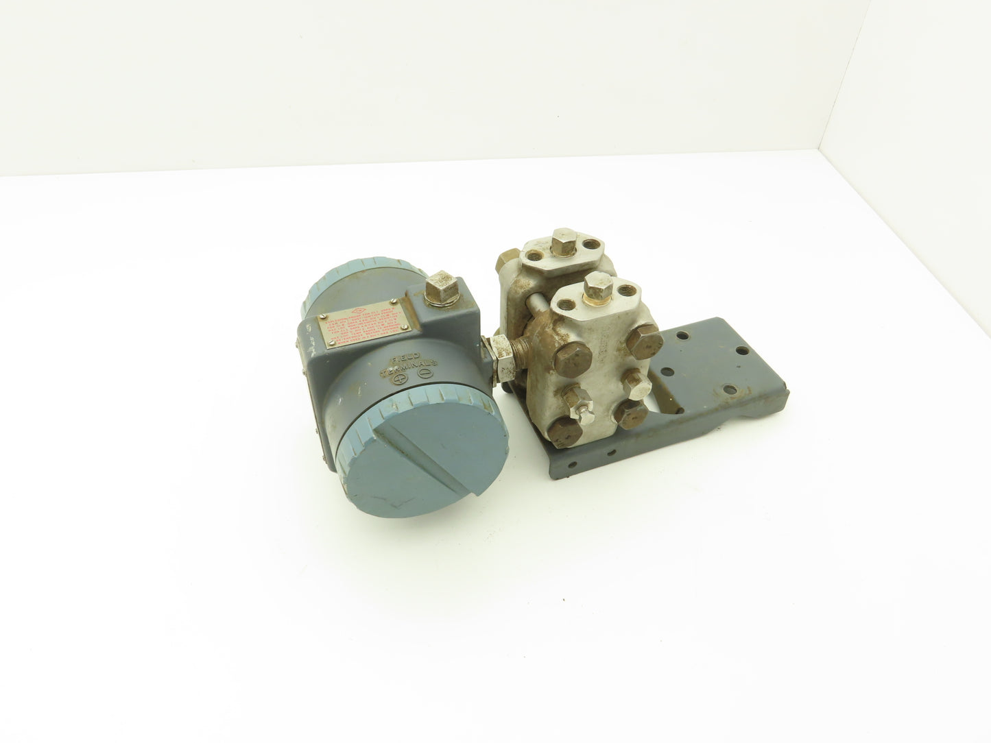 Foxboro 823DP-I3S1NM0-Y Pressure Transmitter 0-10"H2O 3000psi 12.5-65VDC