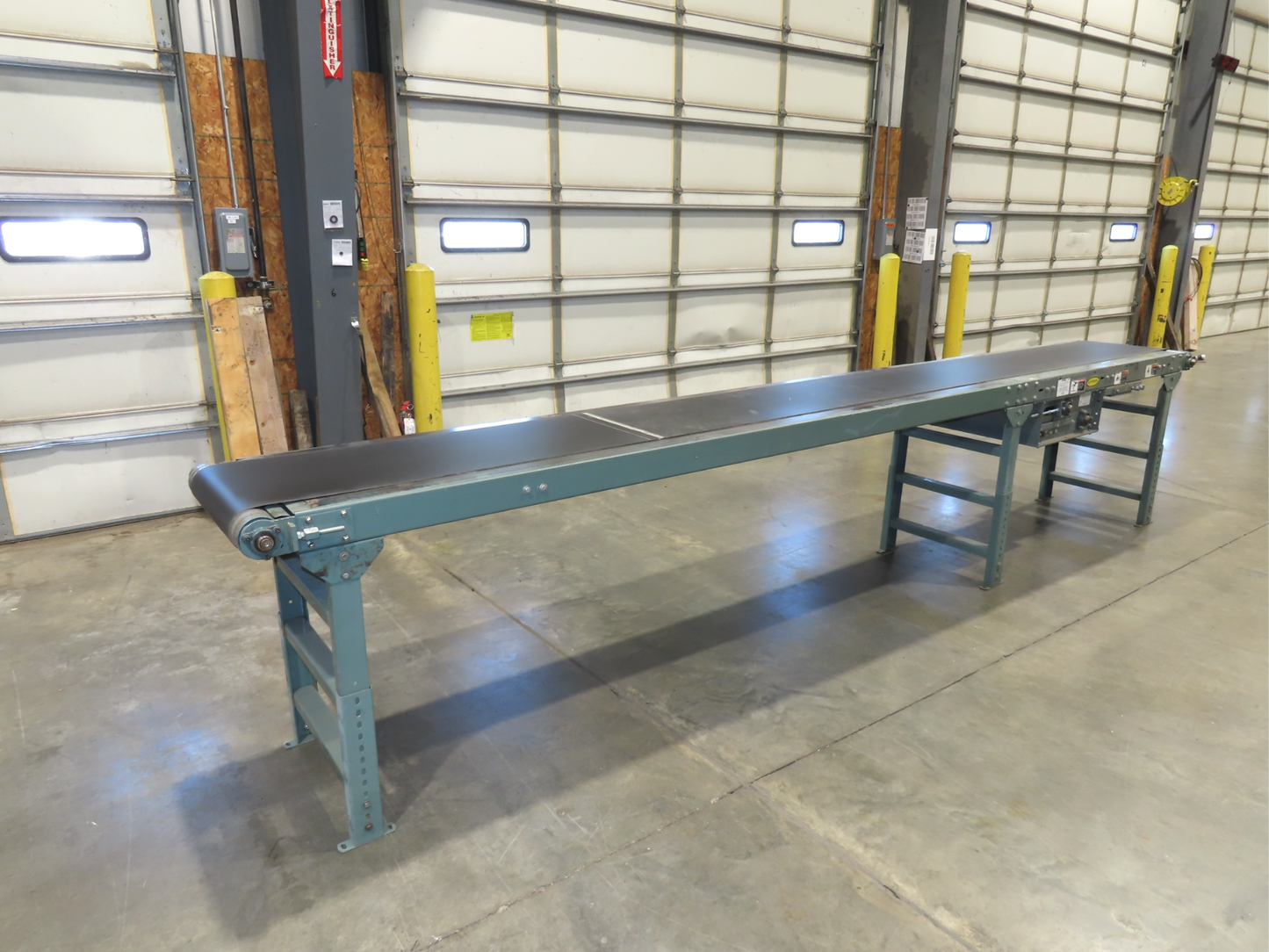 Hytrol 24"x 15' 10" Slider Bed Conveyor 18"Belt 1Hp 3PH Center Drive 150FPM