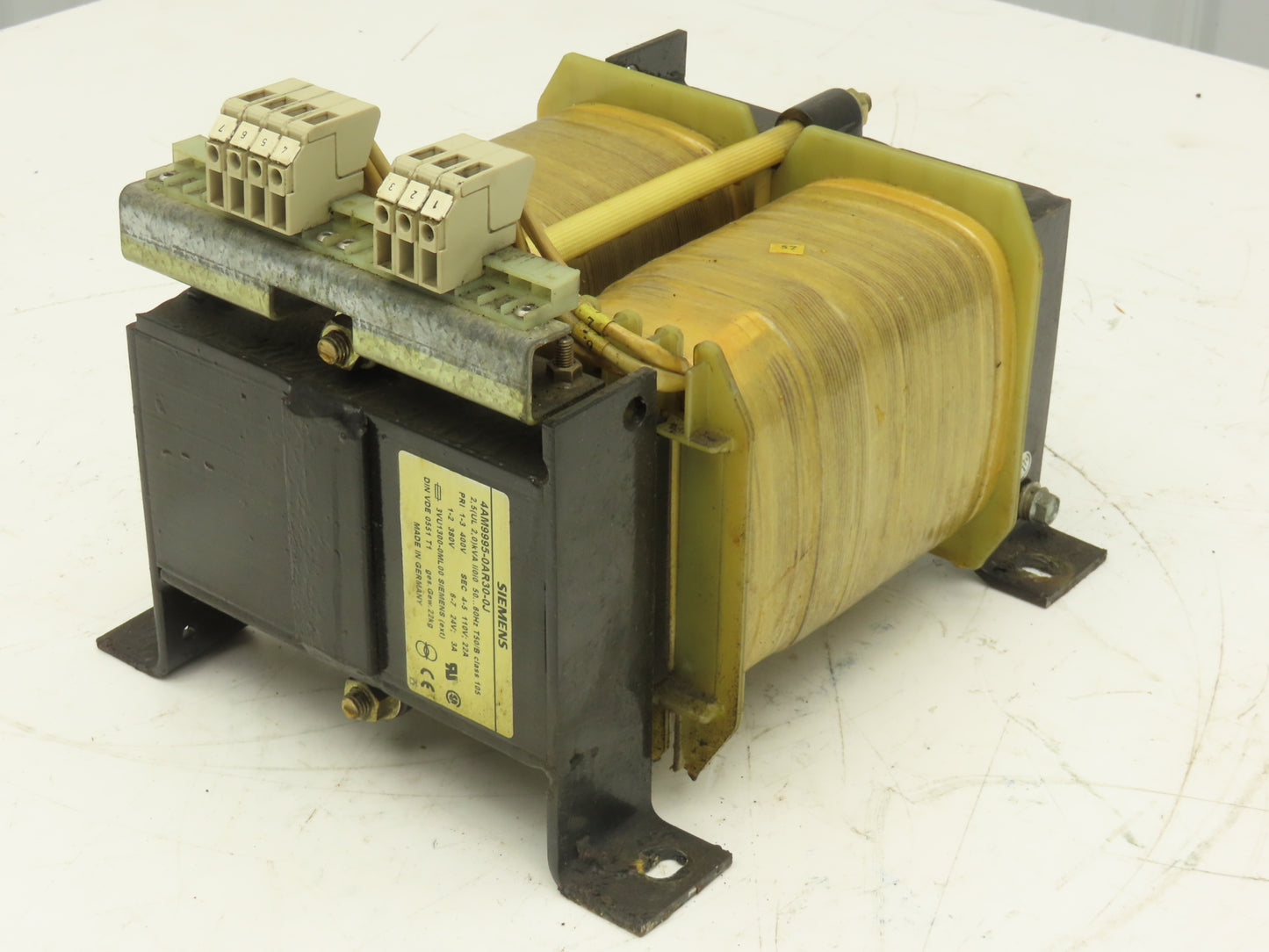 Siemens 4AM9995-0AR30-0J Stepdown Power Transformer 2.5kva HV400/380V LV110/24V