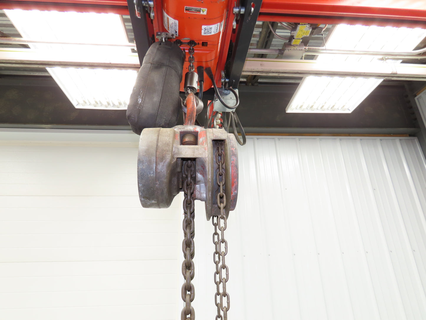CM Cyclone Series 646 1-1/2 Ton 3000Lb Manual Chain Fall Hand Hoist 20' Lift
