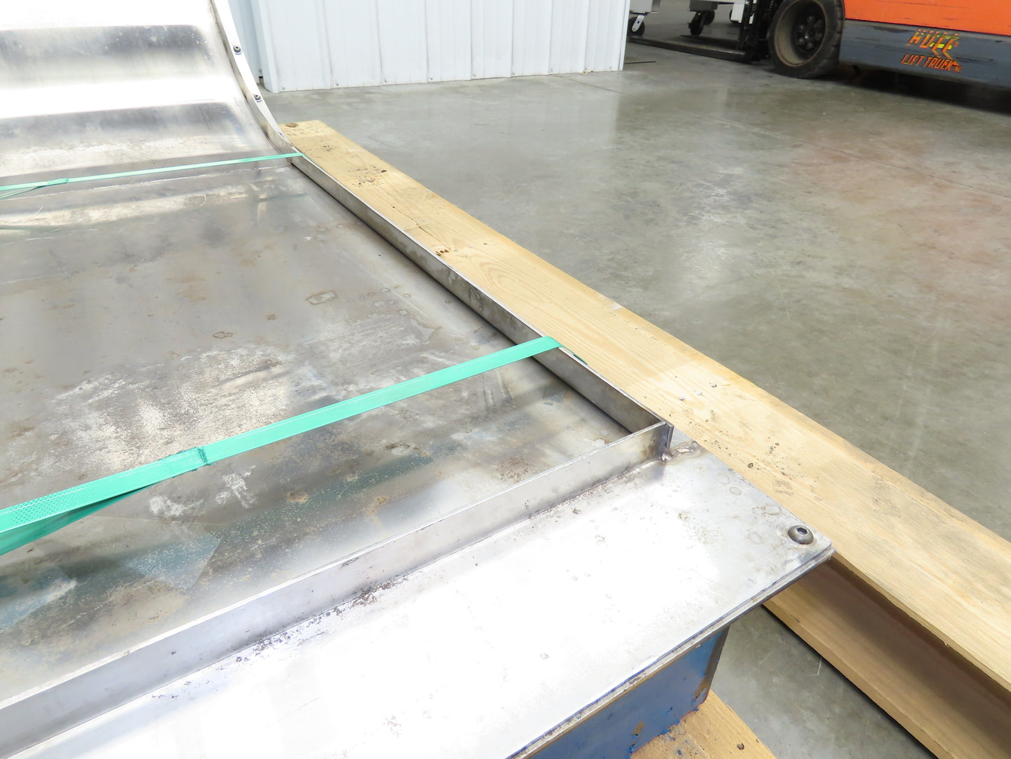 Puritan 16"W x 68"L Magnetic Belt-Free Incline Chip Conveyor 230/460V 3PH