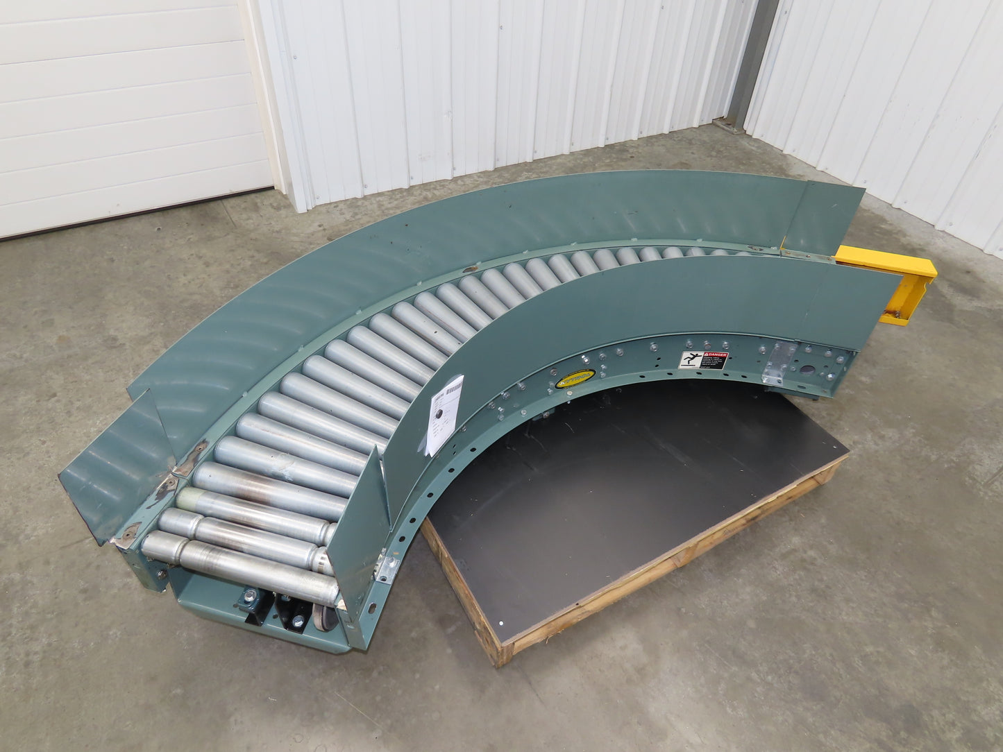 Hytrol 18"x 90° LH Curve Accumulation Roller Conveyor 15"BF V-Belt Slave Drive