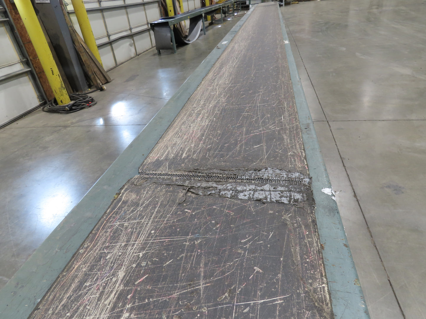 Hytrol 16"x 25' 11" Slider Bed Conveyor 12"Belt .5Hp 460V 3PH End Drive 70FPM