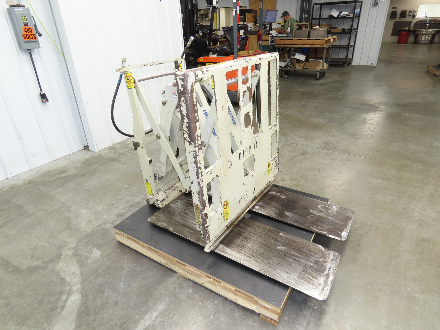 Cascade 35E-QPB-Q002 Forklift Push Pull Attachment 3500 LB Cap 48" Slip Sheet