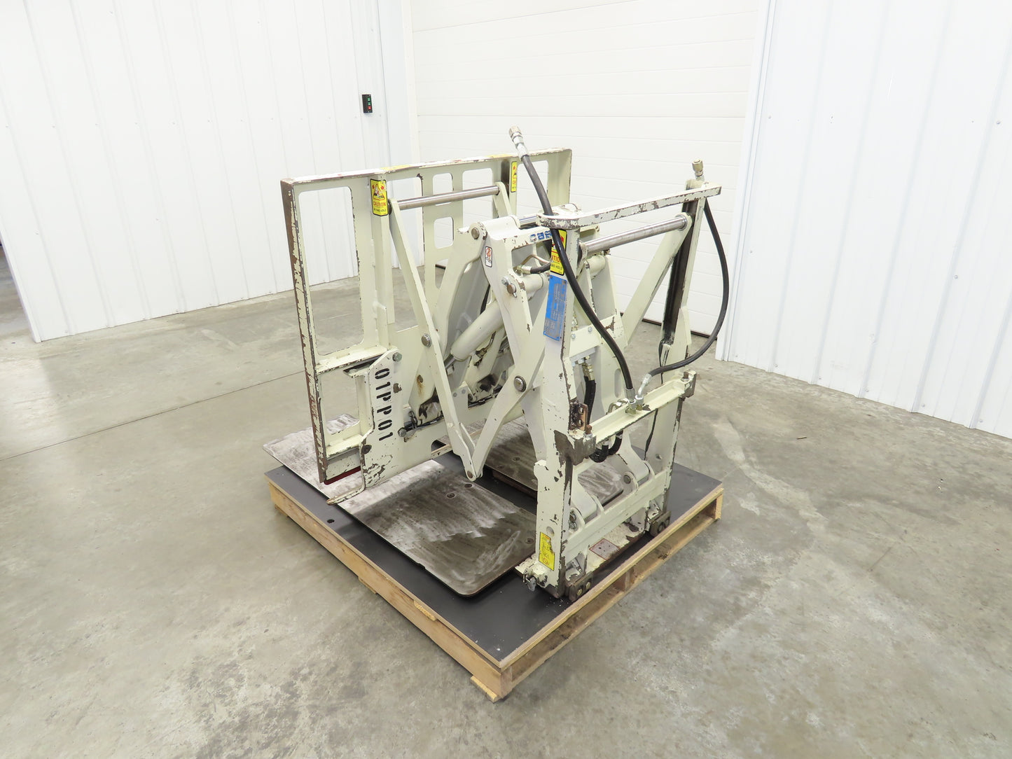 Cascade 35E-QPB-Q002 Forklift Push Pull Attachment 3500 LB Cap 48" Slip Sheet