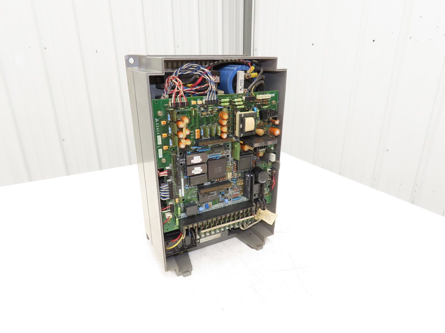 Mitsubishi FR-Z240-5.5K-UL AC Inverter Drive VFD 7.5Hp 400-460VAC 3PH 12A