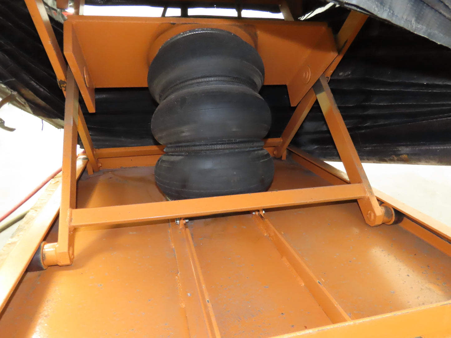 Airfloat Pneumatic Lift Tilt Table Tote Tipper 2000lbs 32° Degree 54x48" Top