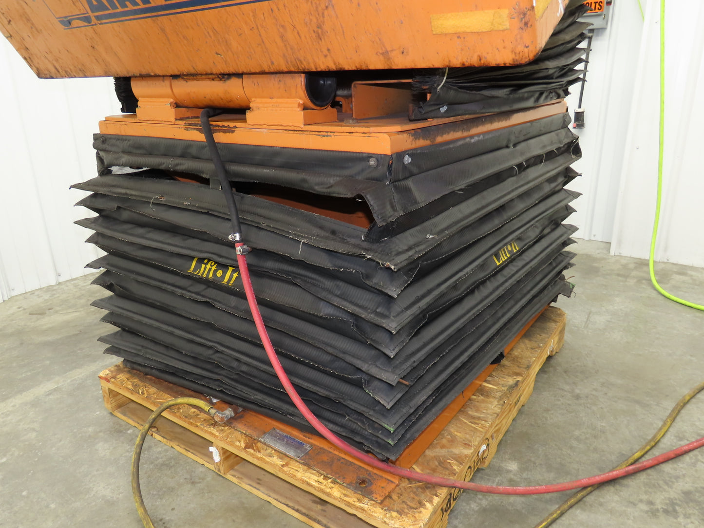 Airfloat Pneumatic Lift Tilt Table Tote Tipper 2000lbs 32° Degree 54x48" Top