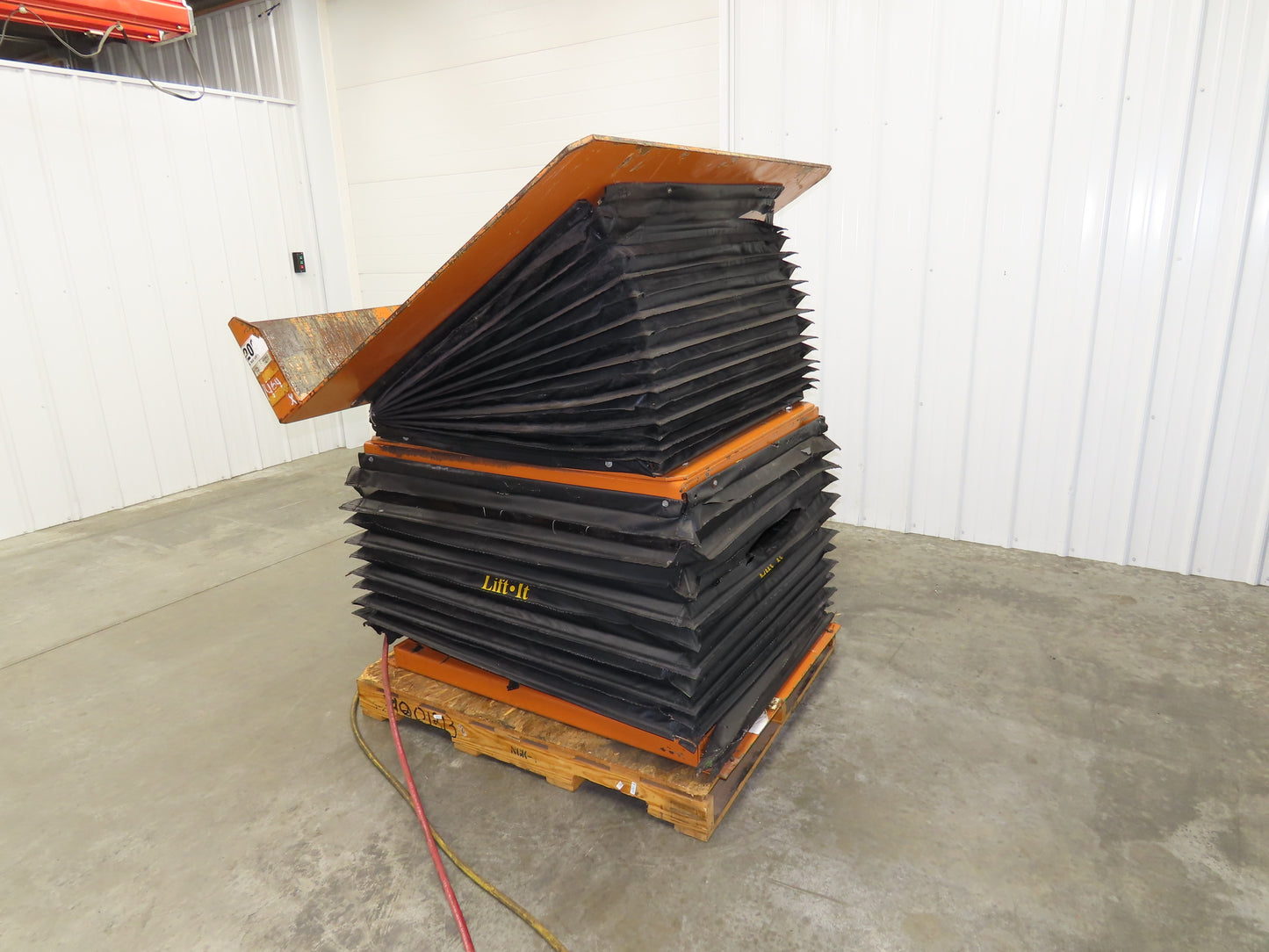 Airfloat Pneumatic Lift Tilt Table Tote Tipper 2000lbs 32° Degree 54x48" Top