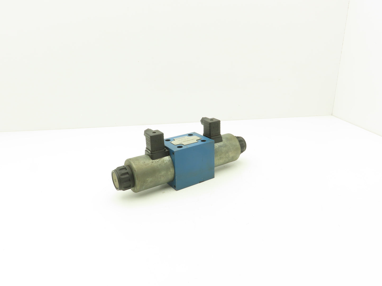 Rexroth 4WE10U31/CG24N9K4 Hydraulic Solenoid Directional Control Valve 24VDC