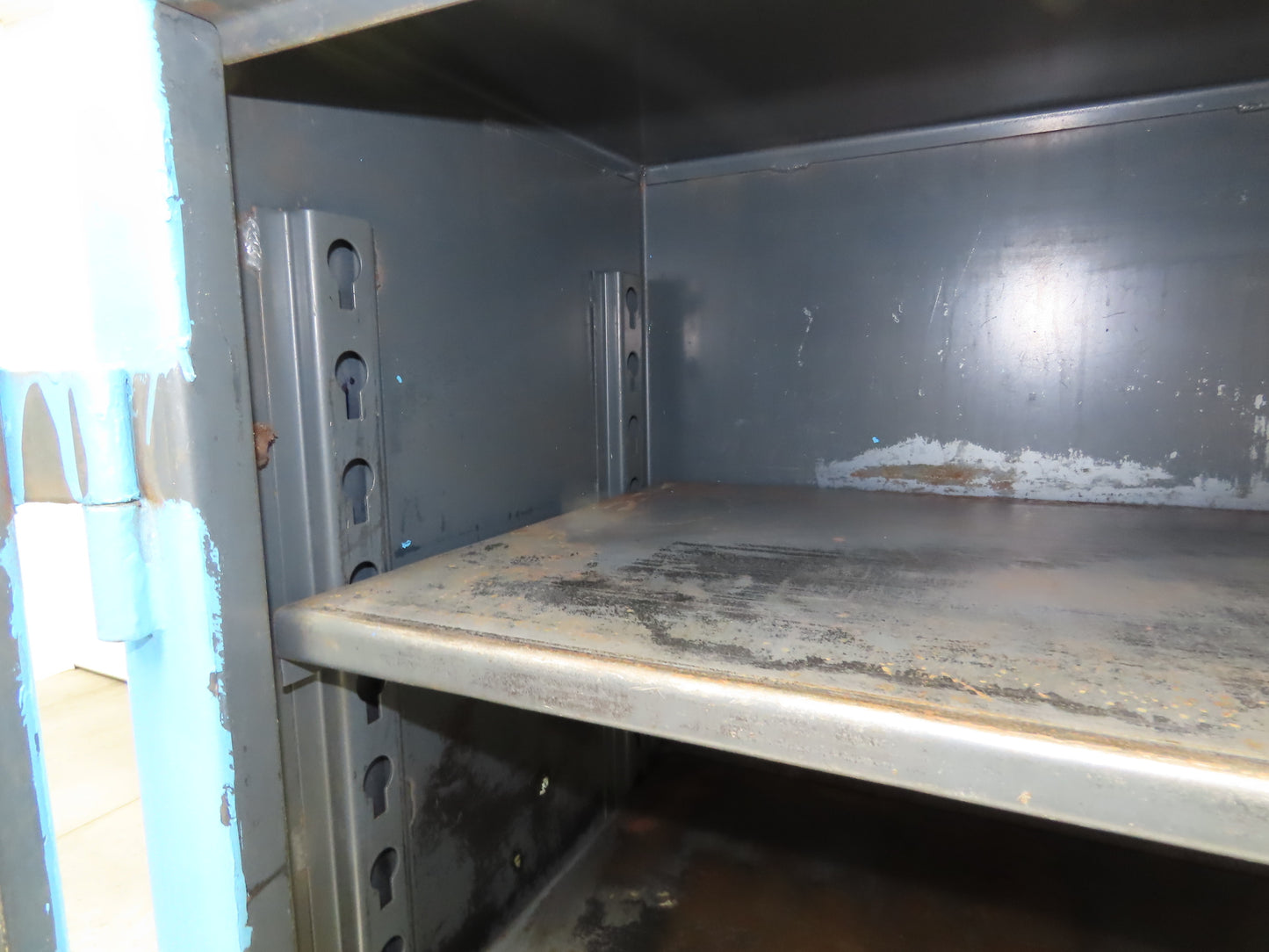 Strong Hold Extreme Duty 12 GA Counter-Height Cabinet 2 Shelf 36x20x36"