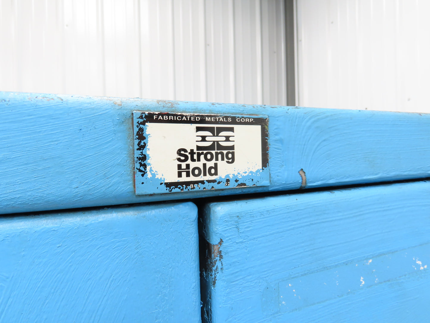 Strong Hold Extreme Duty 12 GA Counter-Height Cabinet 2 Shelf 36x20x36"