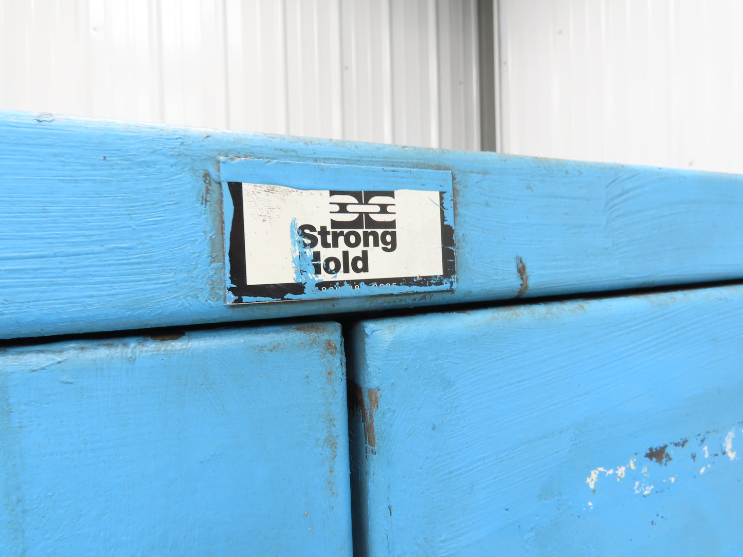 Strong Hold Extreme Duty 12 GA Counter-Height Cabinet 2 Shelf 36x20x36"