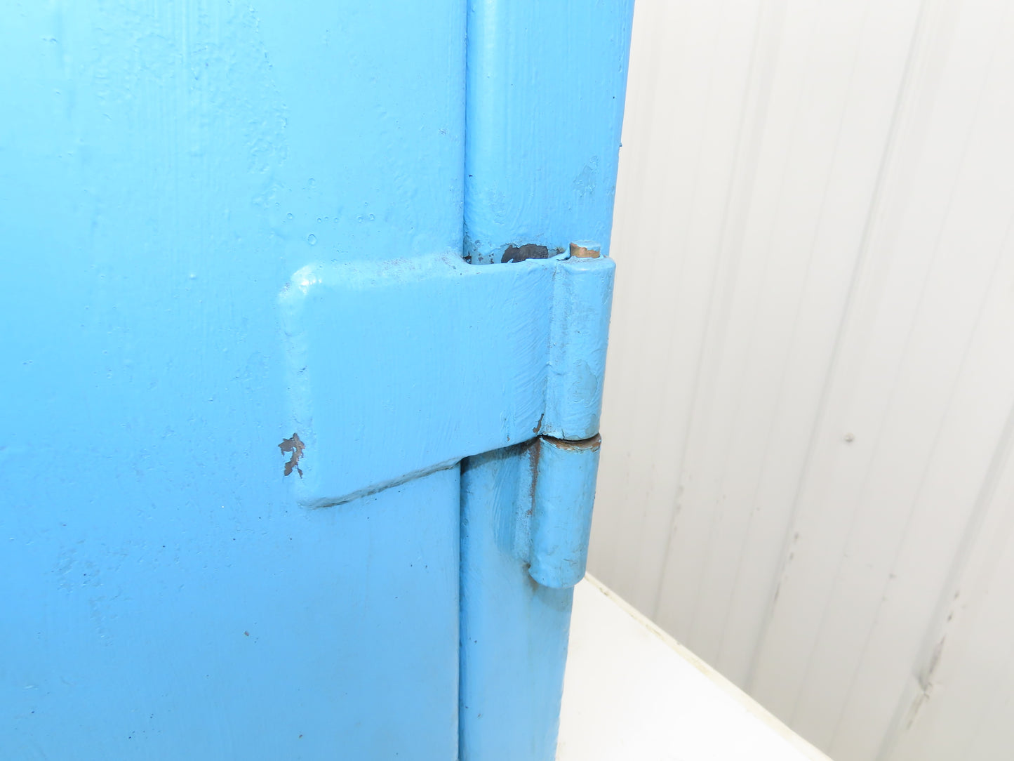 Strong Hold Extreme Duty 12 GA Counter-Height Cabinet 2 Shelf 36x20x36"