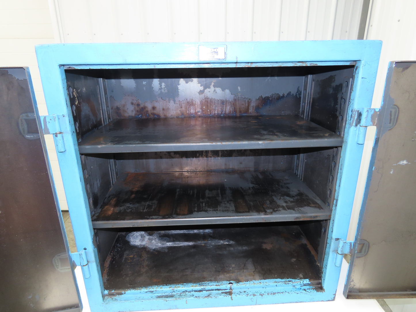 Strong Hold Extreme Duty 12 GA Counter-Height Cabinet 2 Shelf 36x20x36"