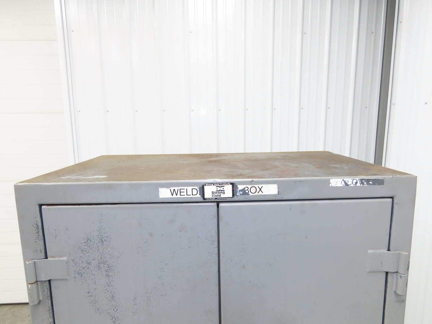 Strong Hold Extreme Duty 12 GA Counter-Height Cabinet 2 Shelf 36x20x36"