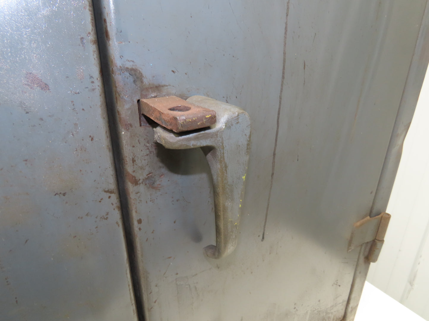 Strong Hold Extreme Duty 12 GA Counter-Height Cabinet 2 Shelf 36x20x42"