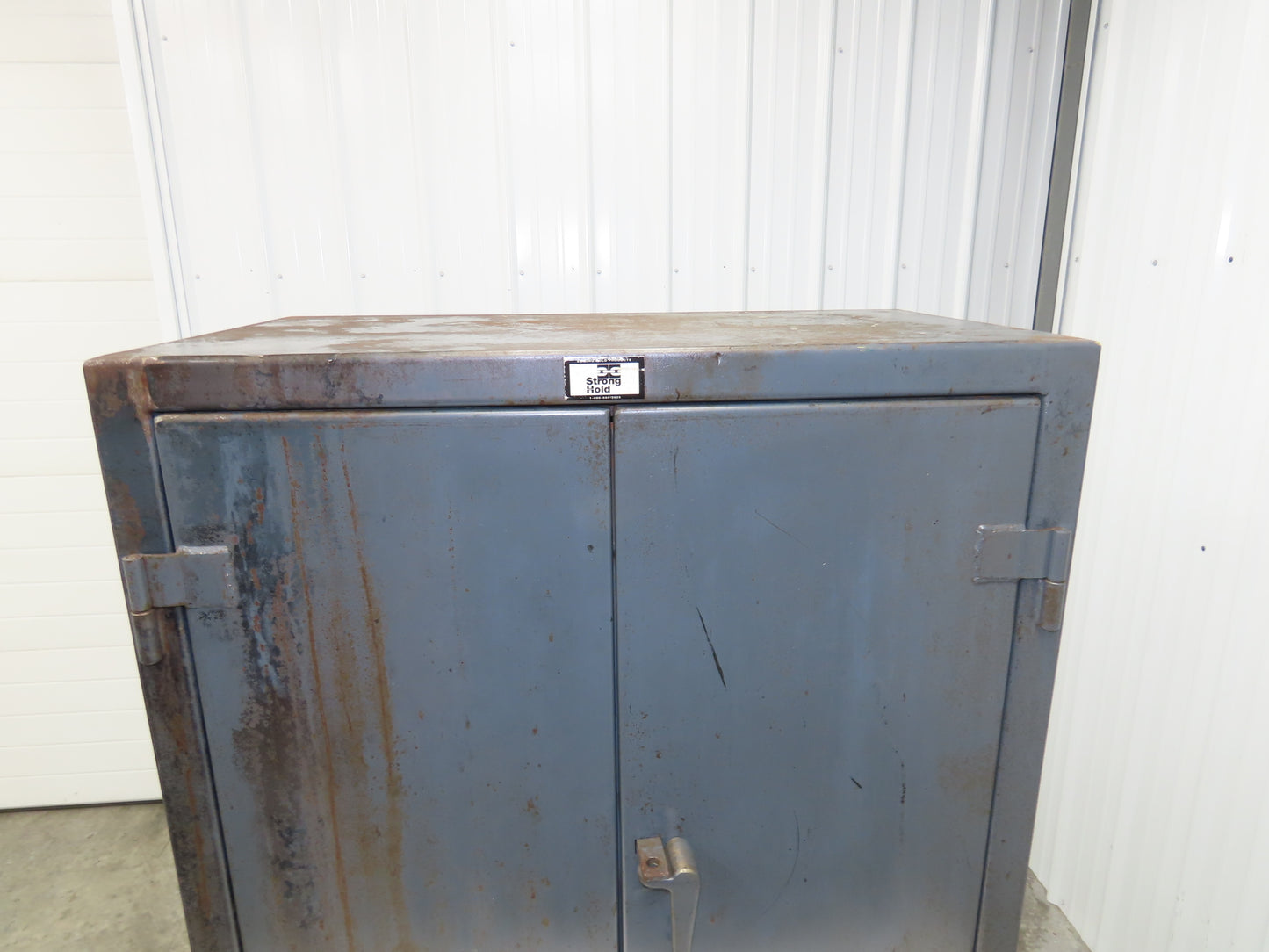 Strong Hold Extreme Duty 12 GA Counter-Height Cabinet 2 Shelf 36x20x42"