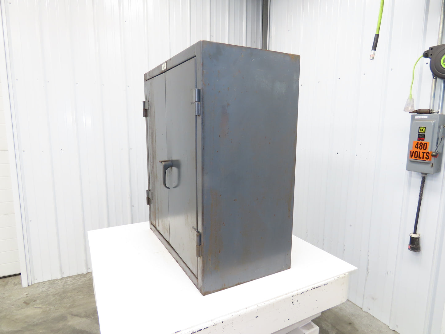 Strong Hold Extreme Duty 12 GA Counter-Height Cabinet 2 Shelf 36x20x42"