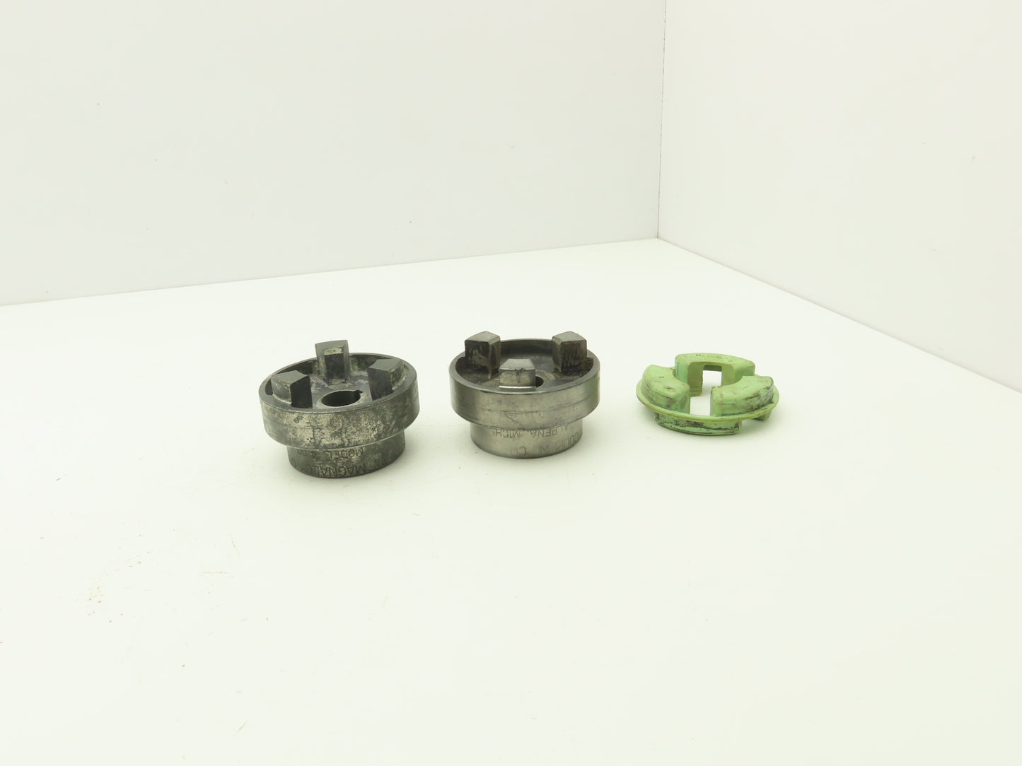 Magnaloy Model 400 Flex Coupling Hub Aluminum 1" Bore 1/4" Keyway Set