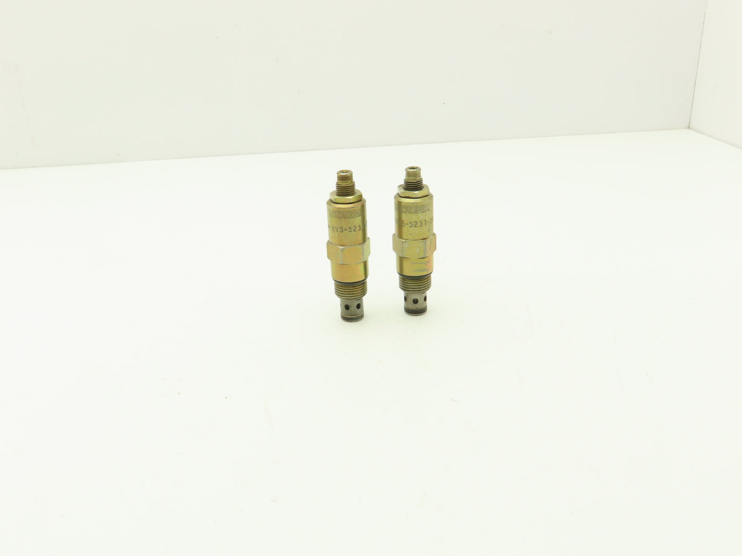Vickers RV5-5237-30 Screw-In Cartridge Relief Valve Lot of 2