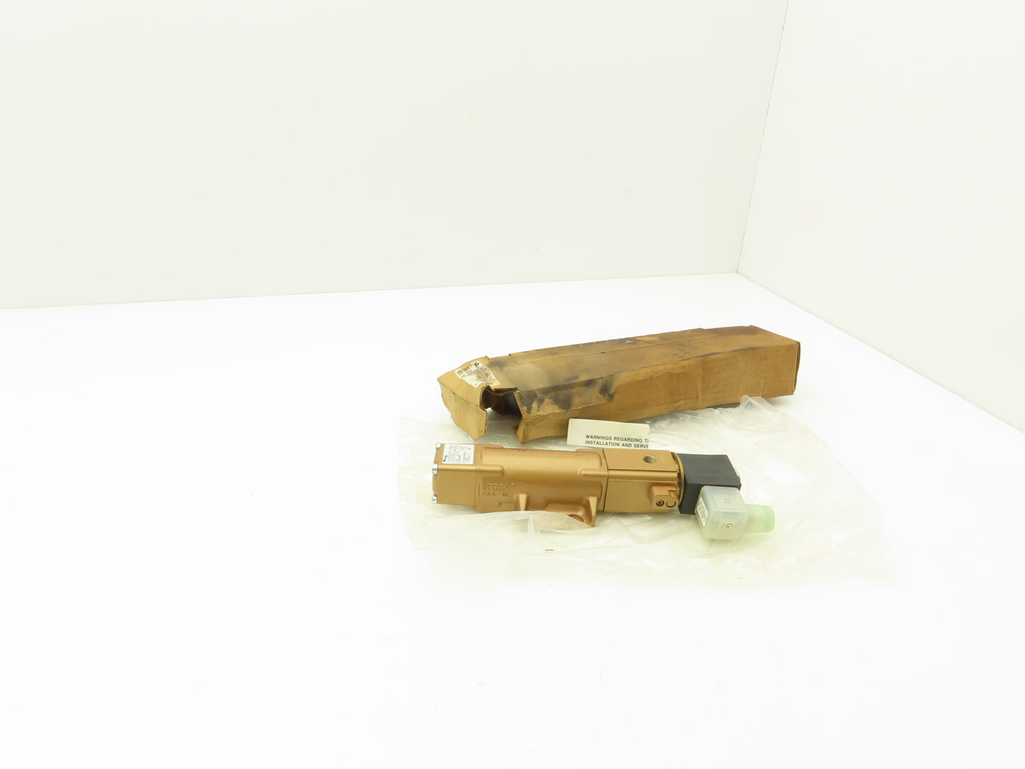 Versa TGS-3512-G-HCL-S-155-A120 Brass Directional Solenoid Valve 3-Way 120V