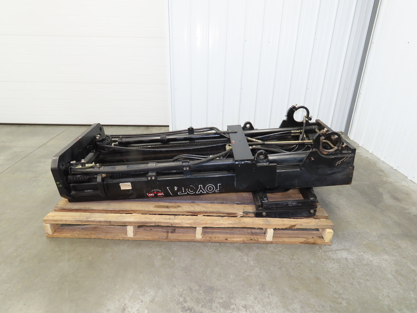 Toyota 5FBCU20 Forklift Mast 189" 3-Stage Tilt Class 2 3860lbs Capacity