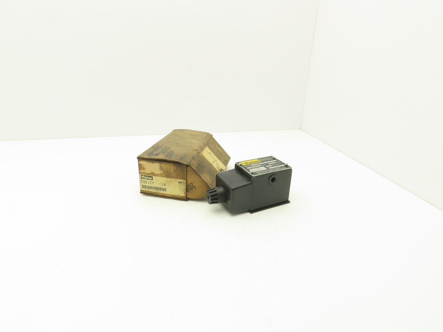 Parker D3W1EY-14 Hydraulic Directional Control Valve 110/120V 50/60Hz 3000 PSI