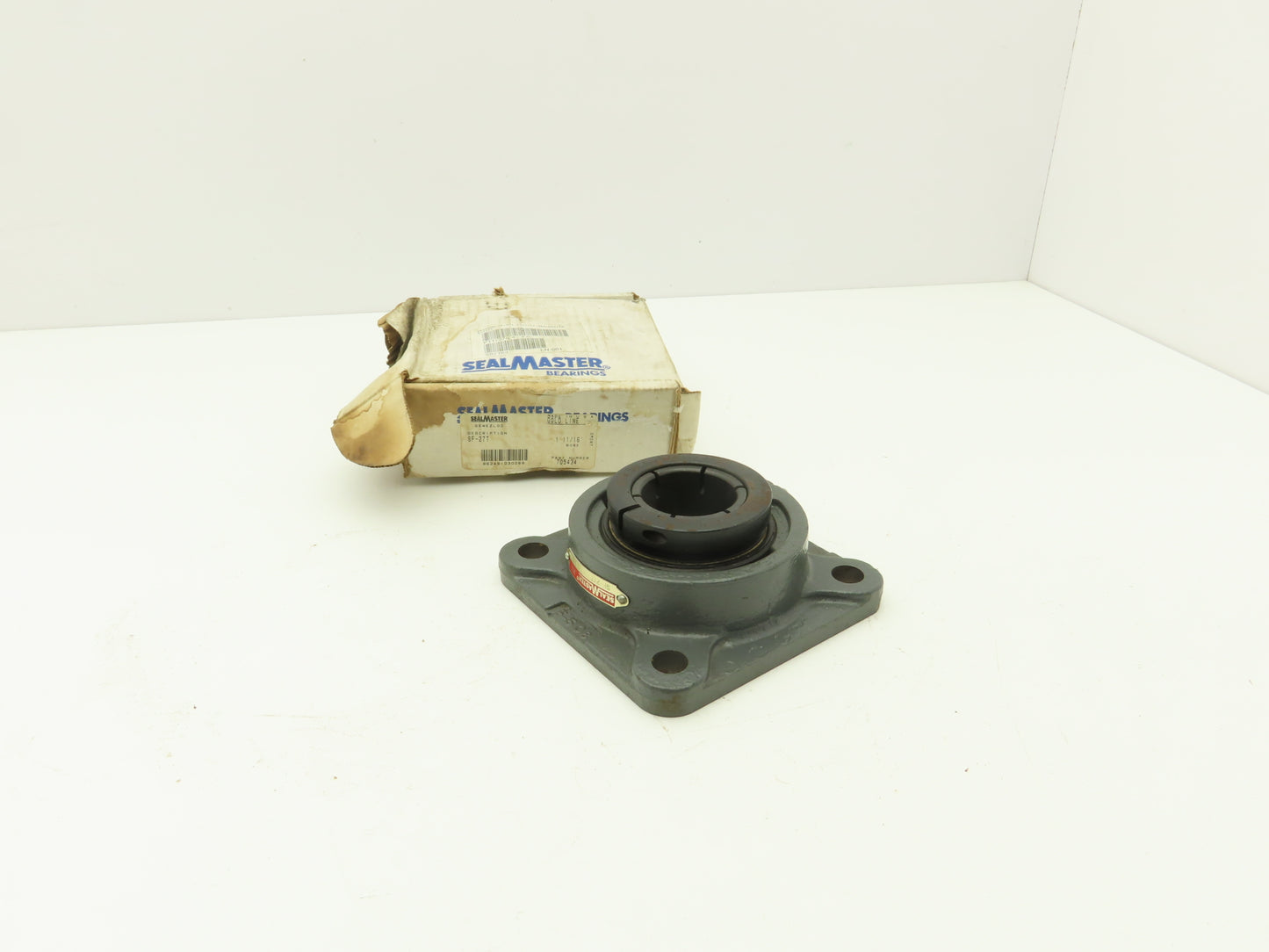 SealMaster SF-27T Flange Mount Ball Bearing 1-11/16" Bore 4 Bolt Set Screw Lock