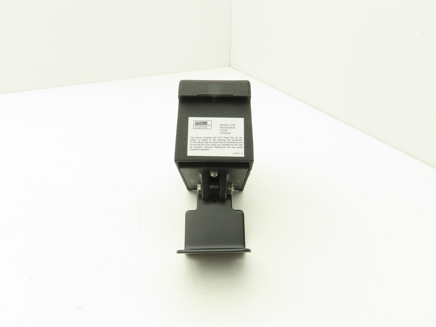 Microwave Sensors D7W-1A Door Opener Motion Sensor 12/24VDC NO - NC Lot of 2