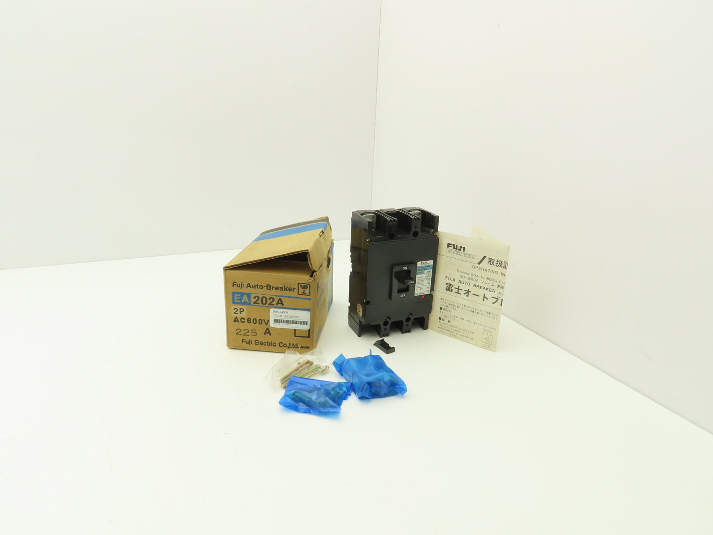 Fuji Electric EA202A 2-Pole Circuit Breaker 225A 600VAC 250VDC 2-Pole