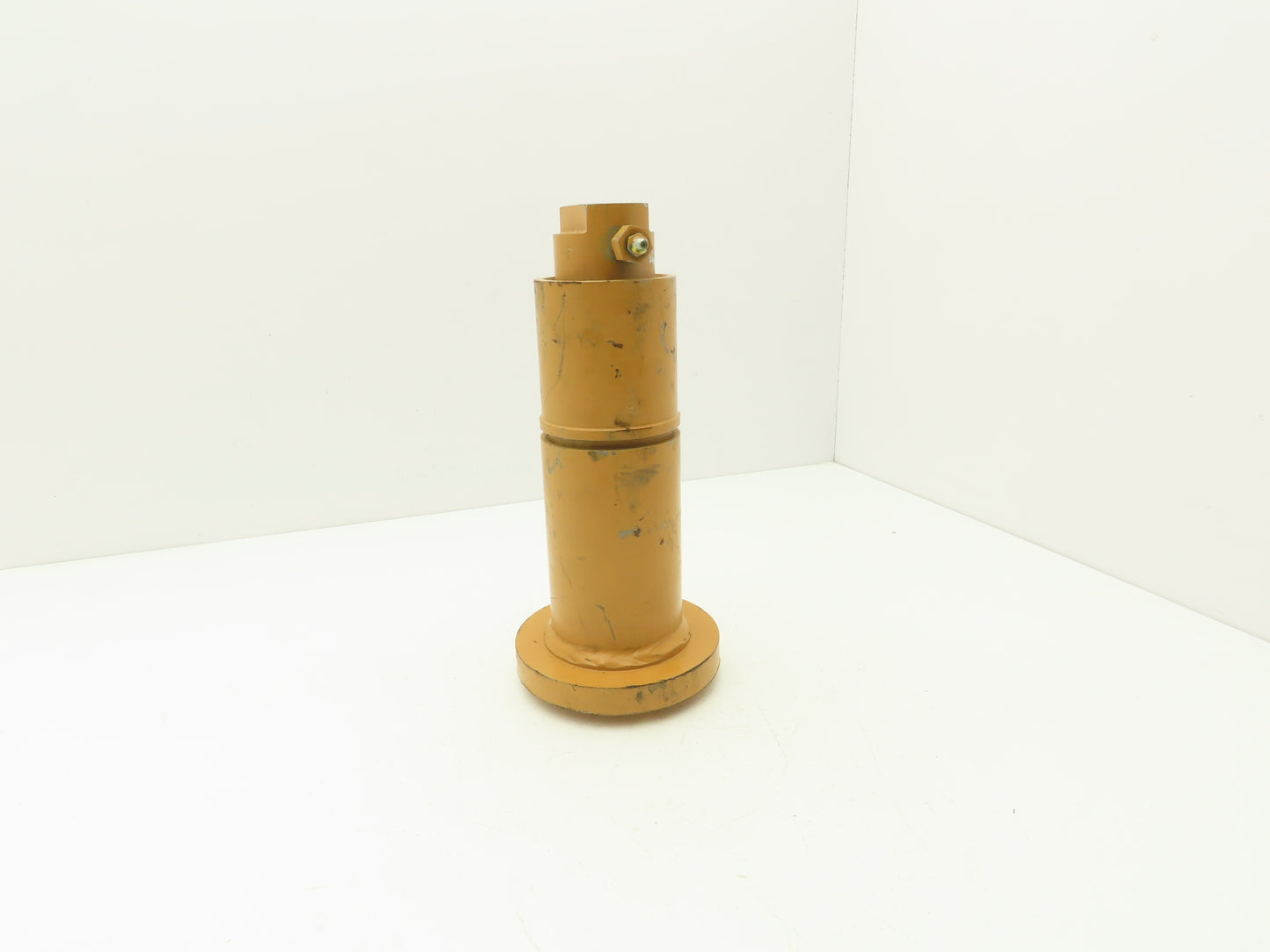 D36642 Grease Cylinder 2-3/8" Shaft 5-1/2" Base 8" Stroke Track Tensioner