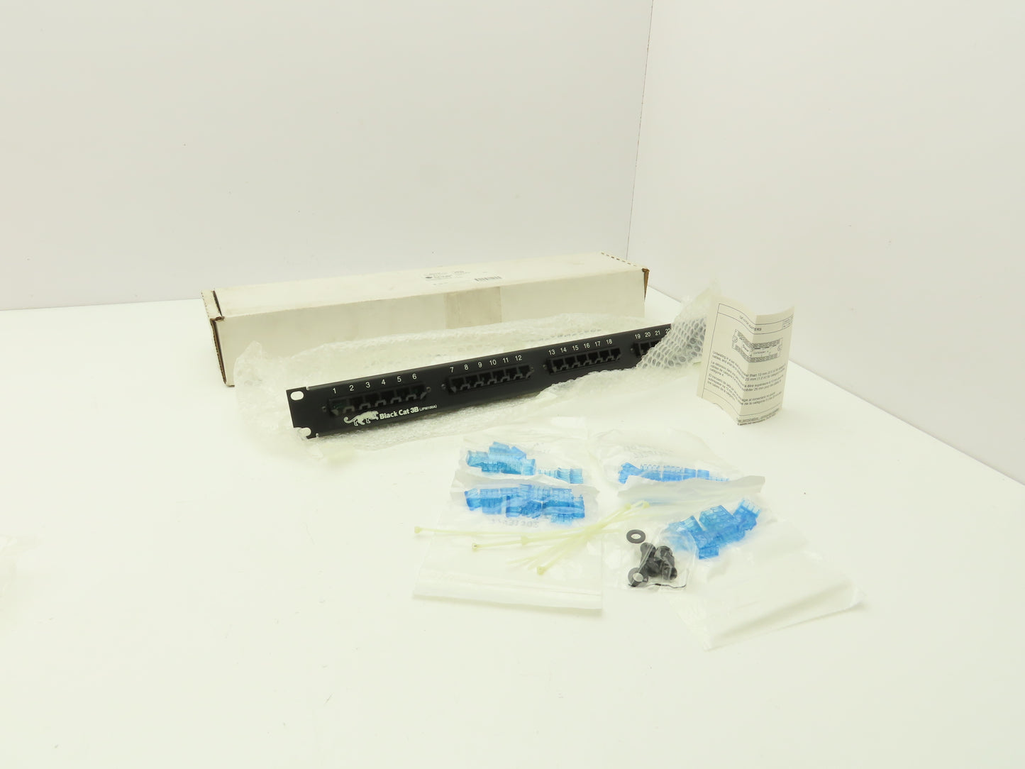 Black Box JPM100A Black Cat 3B Rack Mount Cat 3 Network Patch Panel 24 Port AT&T