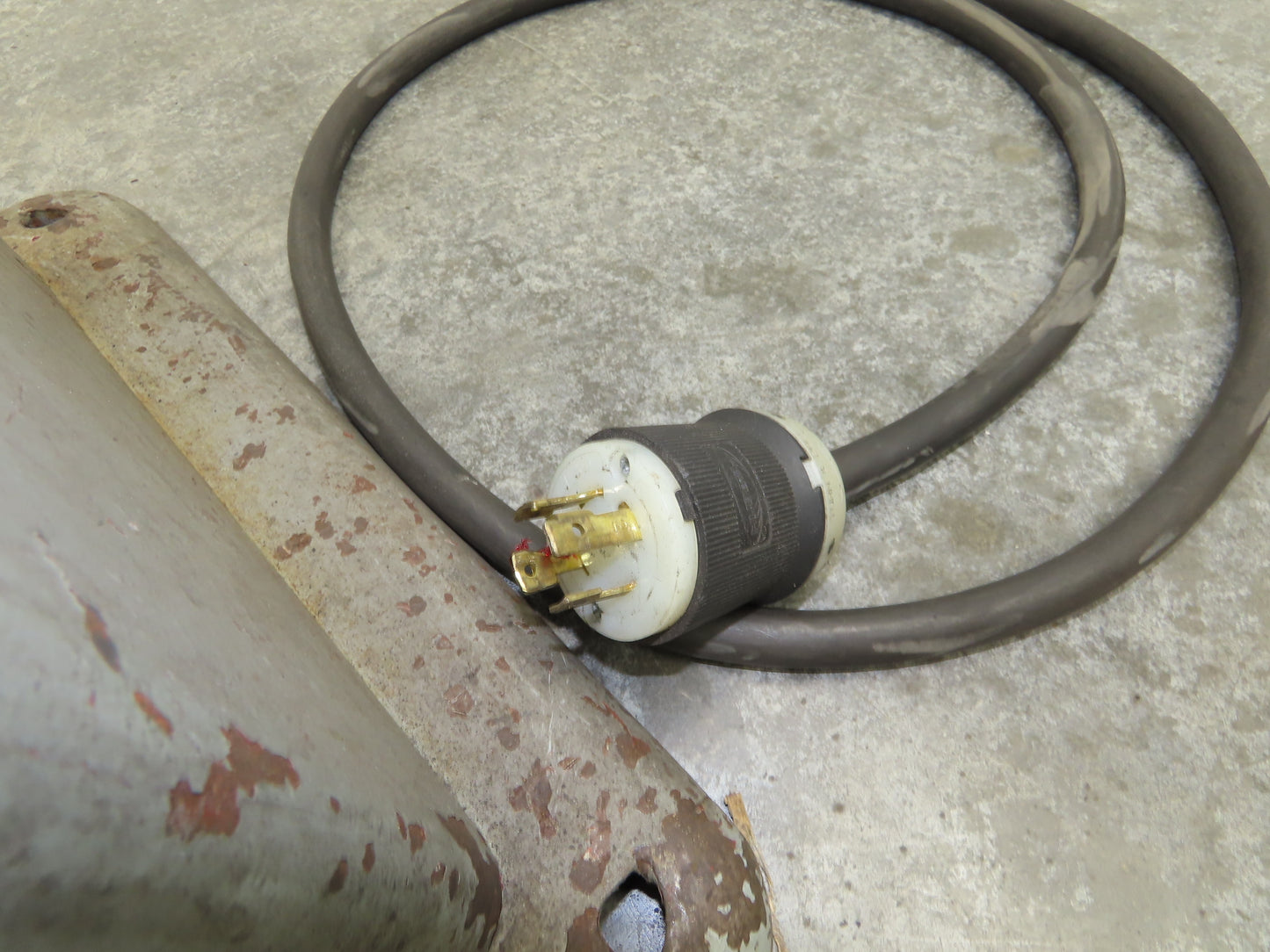 Van Dorn 85 Bench Grinder Pedestal 10" 1500 RPM 226/440V 3Ph