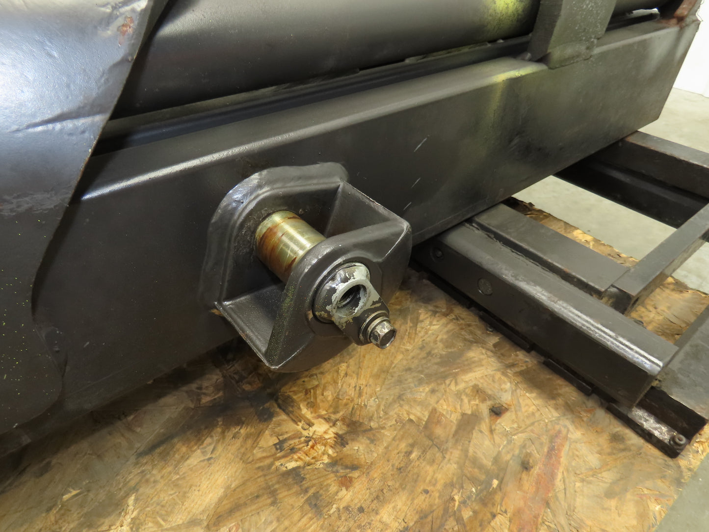 Caterpillar EP18KT Forklift Mast 3 Stage 3 Lever 217" Lift 3250lb Class 2