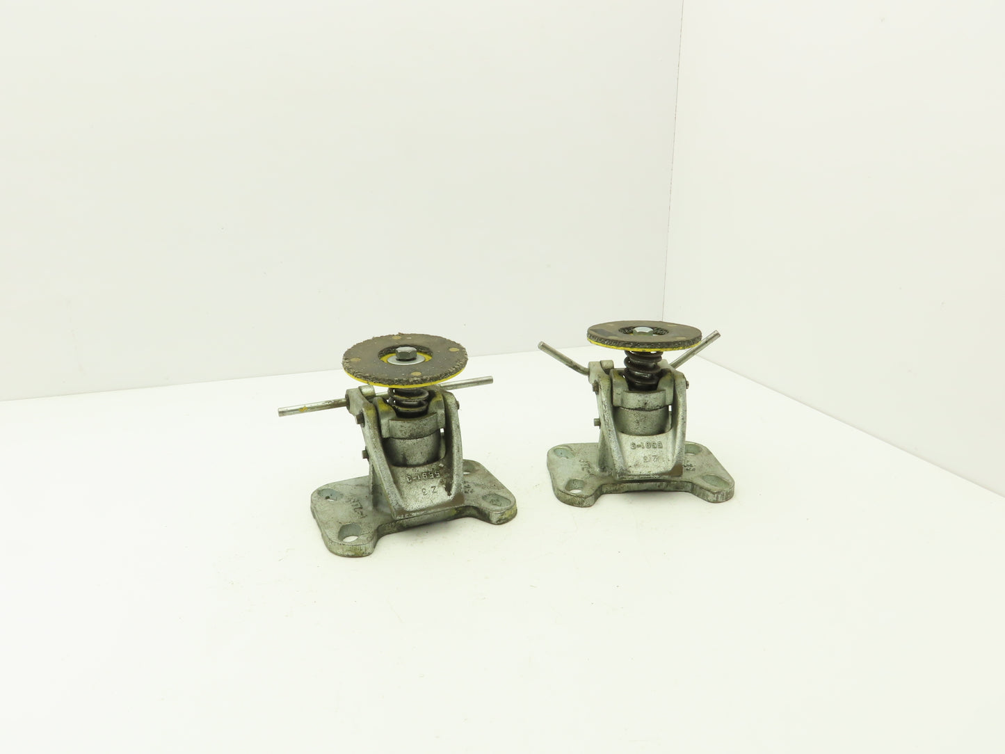Bona 3256 Floor Lock Cast Iron 6" Relaxed 7-1/2" Extended/Locked Lot of 2