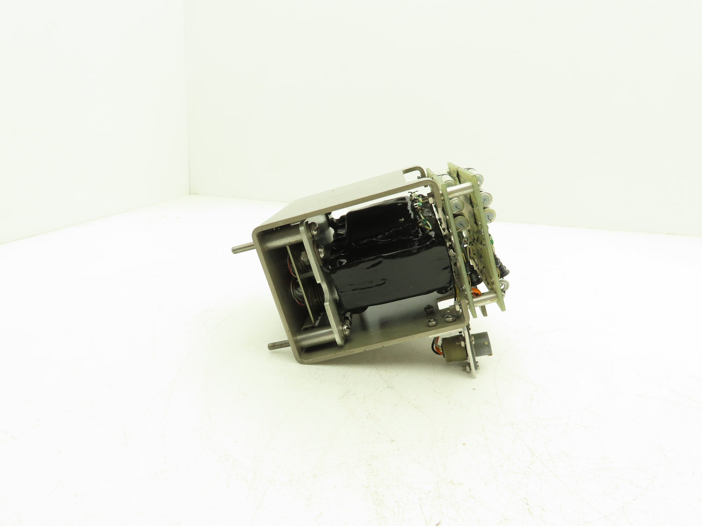 C703943001 Kearfott DC Regulated Power Supply Series 326 "Tankard" Counter