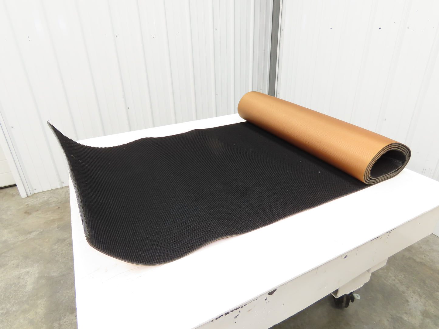 34"W x 11' 8" Grip-Top Incline Conveyor Belt Laced 2-Ply Black Rubber PHR2-160