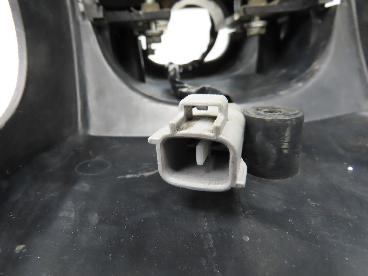 Toyota 45283-31000-71 Electric Forklift Steering Column & Dash Cover Off 7FBCU25