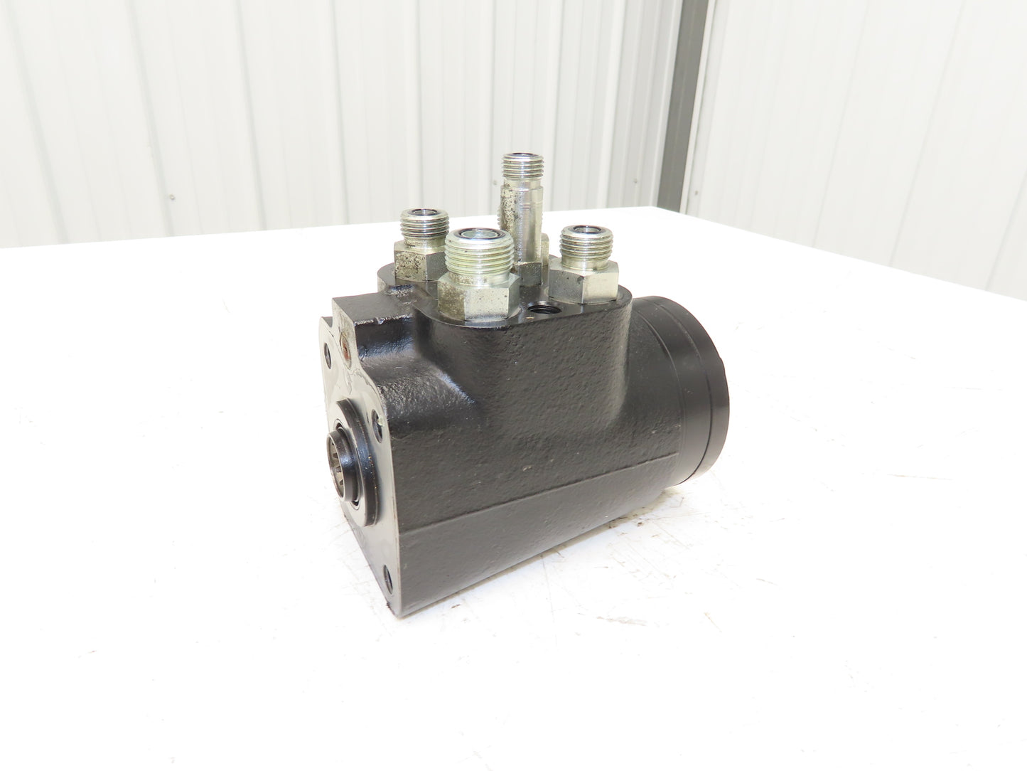 Landoll Hydraulic Power Steering Pump Removed From LSC30 Stand On Forklift