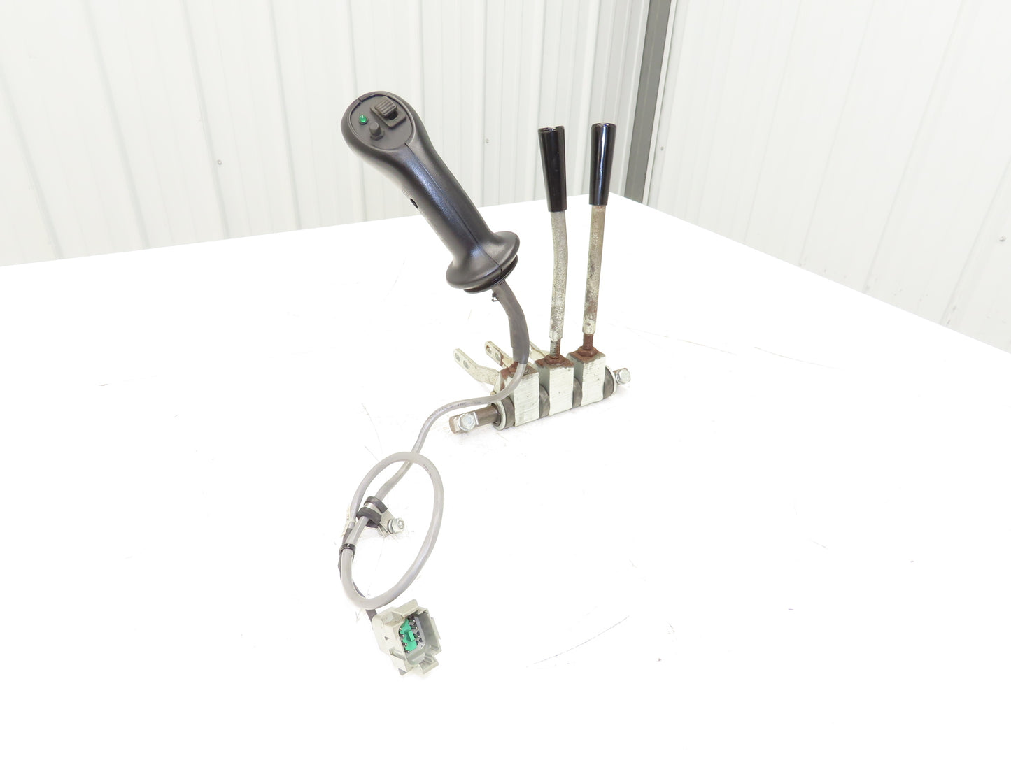 Landoll 072011-02 Mast Control 3 Lever Assembly W/Joystick Off LSC30 Forklift