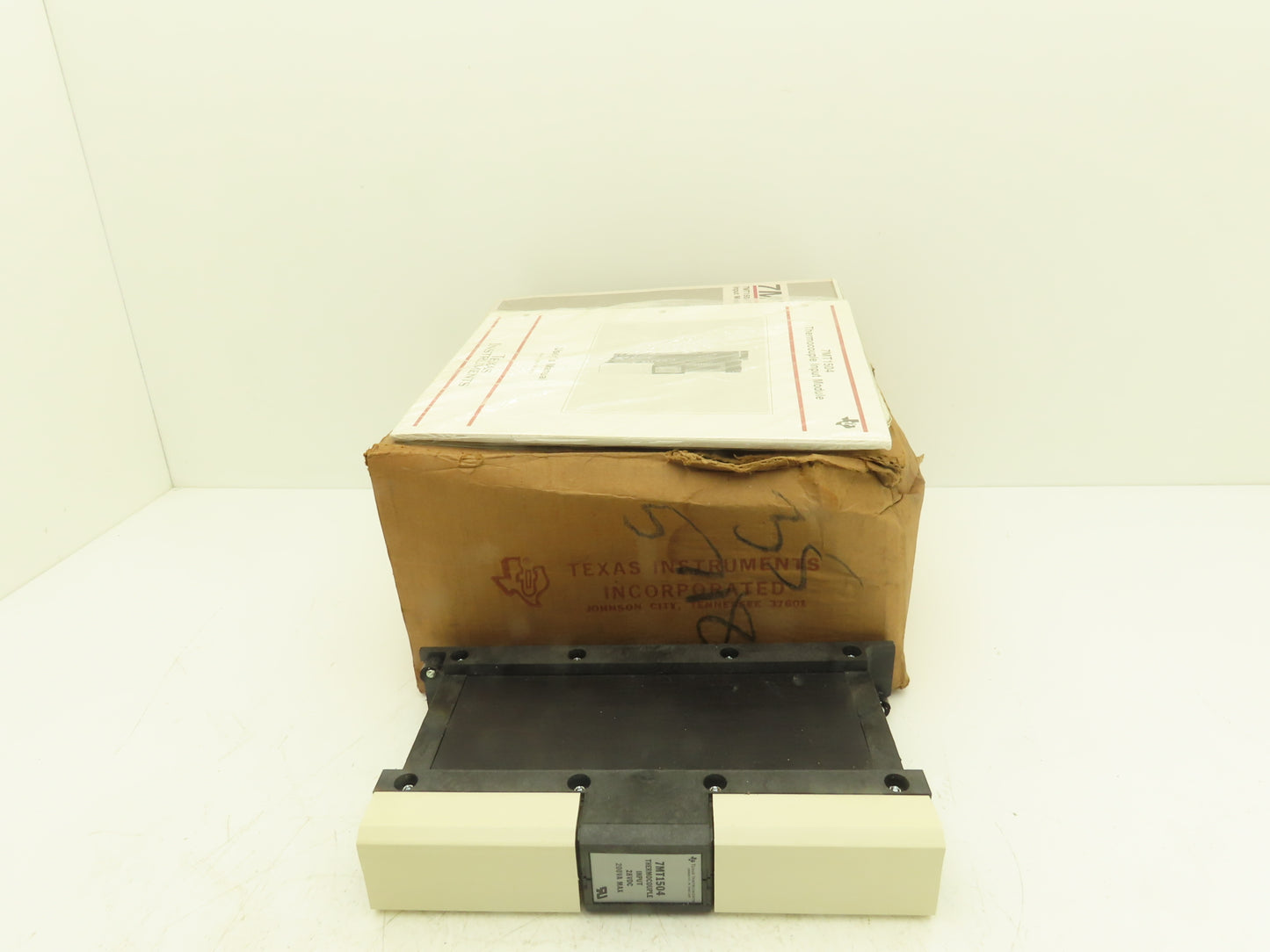 Texas Instruments 7MT-1504 Thermocouple Input Module 28VDC w/Manual