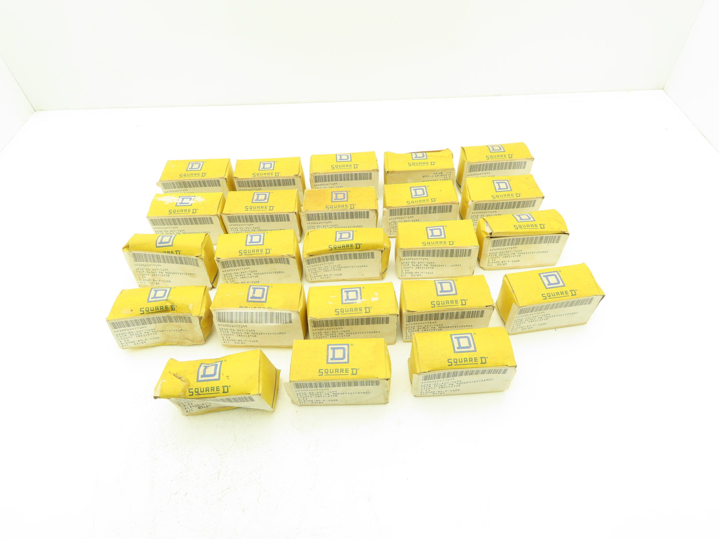 Square D Pushbutton Indicator Pilot Light Amber Yellow 110/120V AC Lot of 23