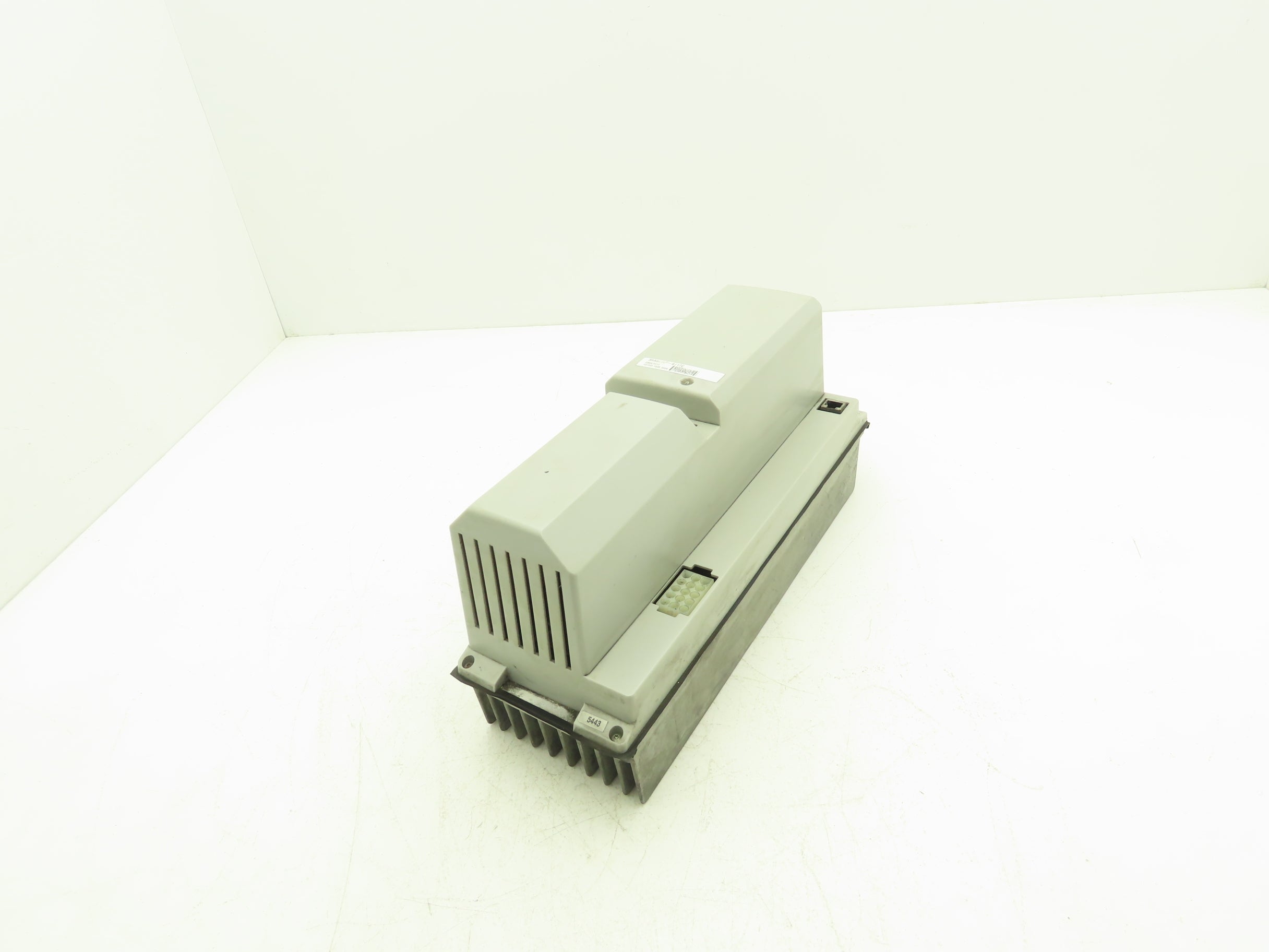 ABB IN MOTION SERVO DRIVE DSQC546A 3HAB8101-18 ABB IN MOTION SERVO DRIVE DSQC546A 3HAB8101-18