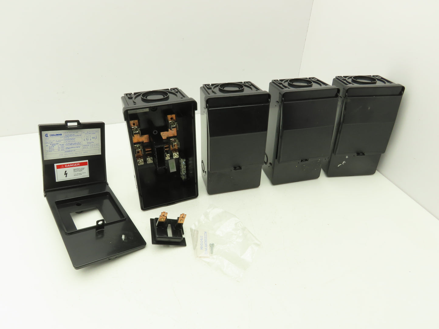 Challenger RPL221 Fusible Disconnect 30A 120/240VAC 2 Pole Rainproof Lot of 4