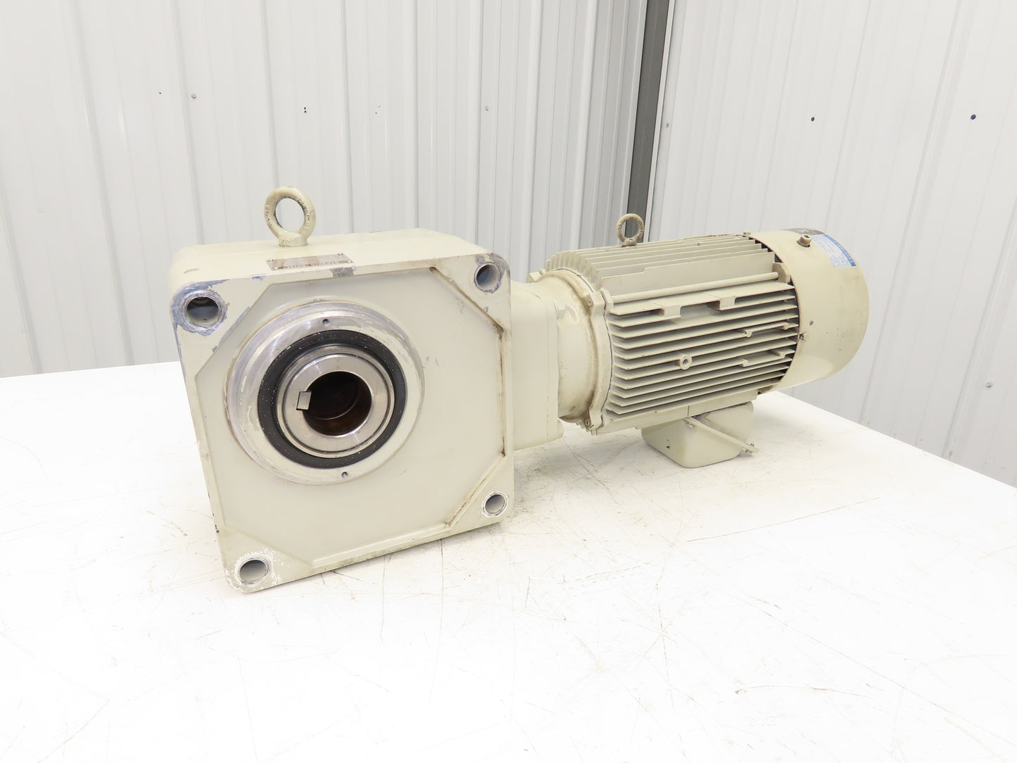 Sumitomo RNYM5-1633-AV-B-30 Hyponic Drive Gearmotor 30:1/58rpm 3.7kw 230V 3PH