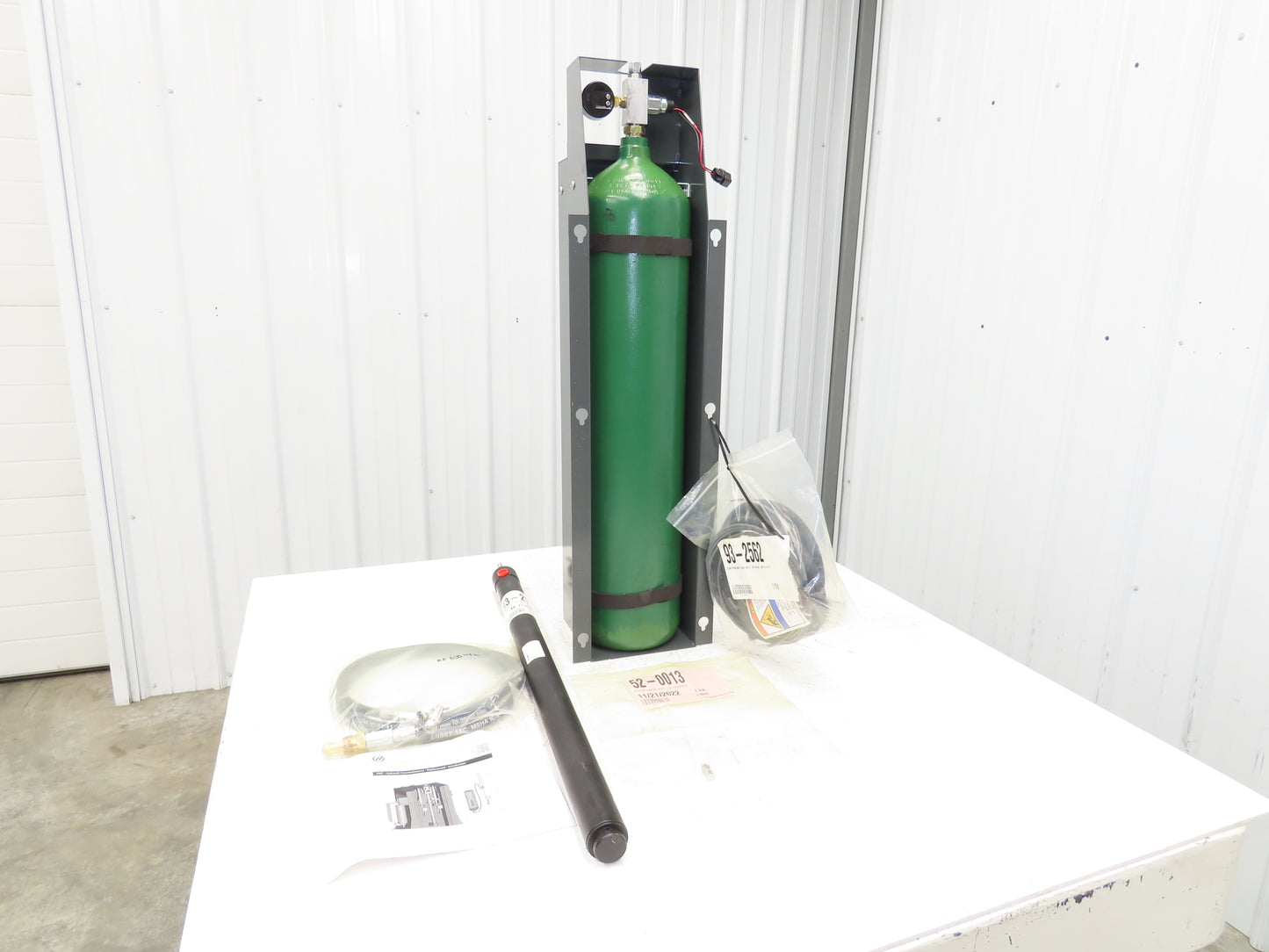 Haas 93-2562 VF3SS CNC Spindle Hydraulic Counterbalance Cylinder & Nitrogen Tank