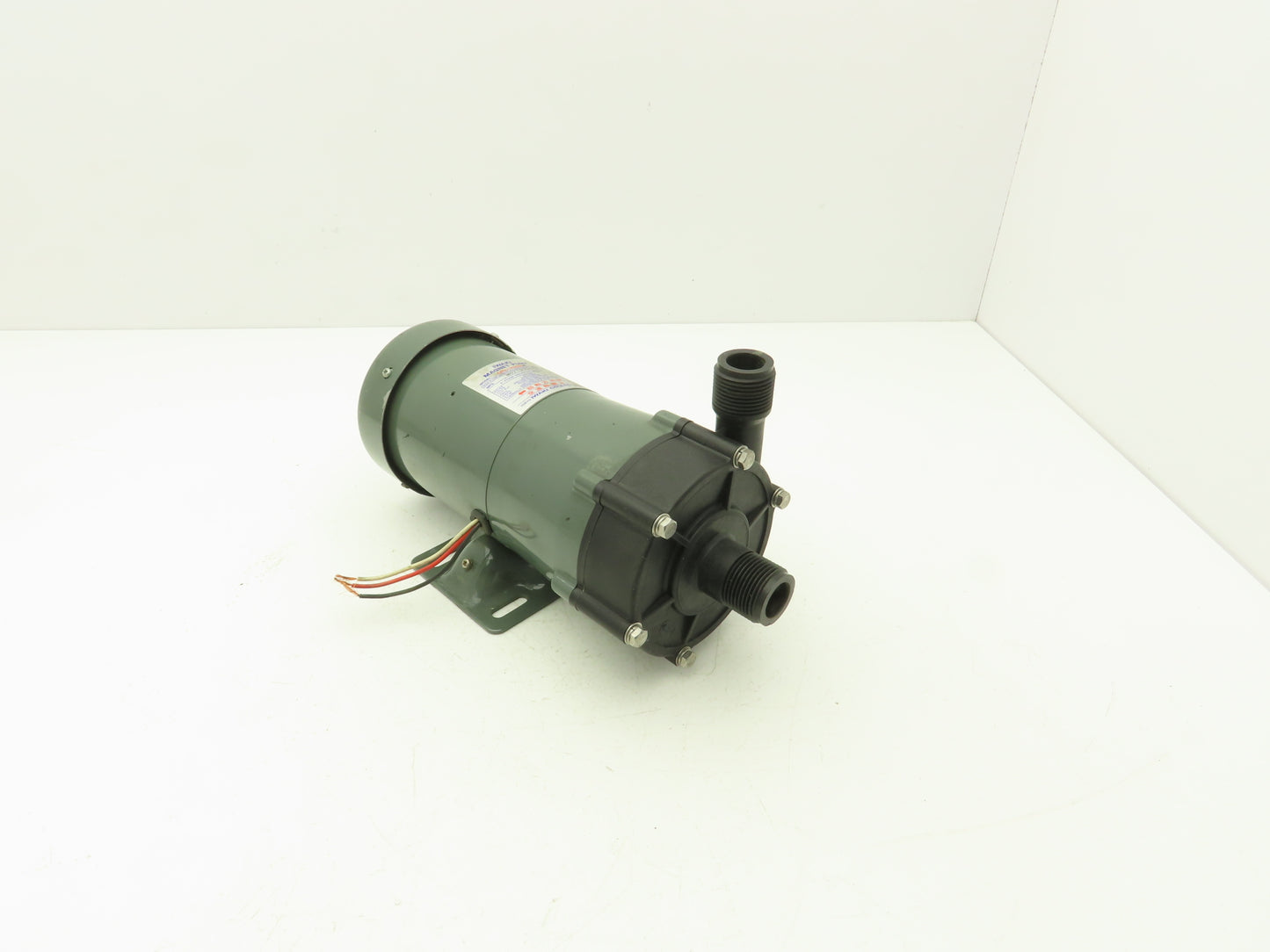 Iwaki MD-100RM Magnetic Drive Water Pump 1" Poly Plastic 220V 3PH 135 L/min