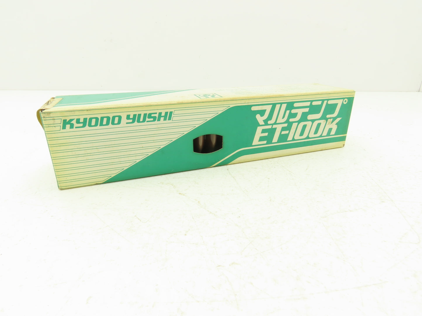 Kyodo Yushi 303045 Sumitomo Grease Cartridge Multemp ET-100K 400G
