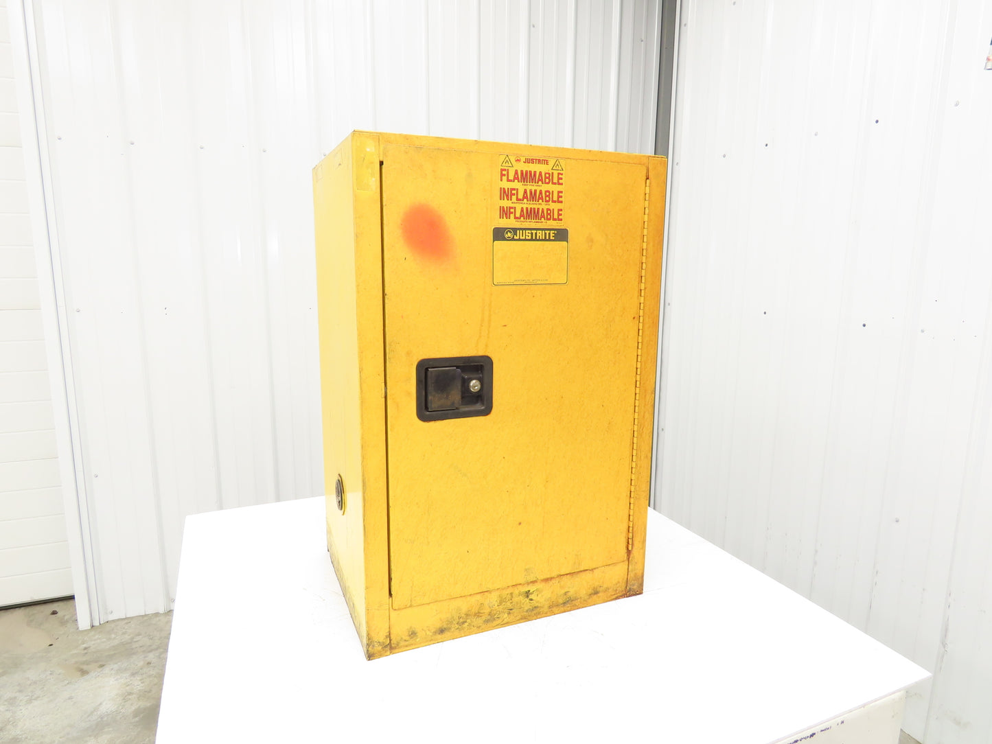 Justrite 25710 Suregrip Flammable Safety Cabinet 12 Gal Yellow Manual Close